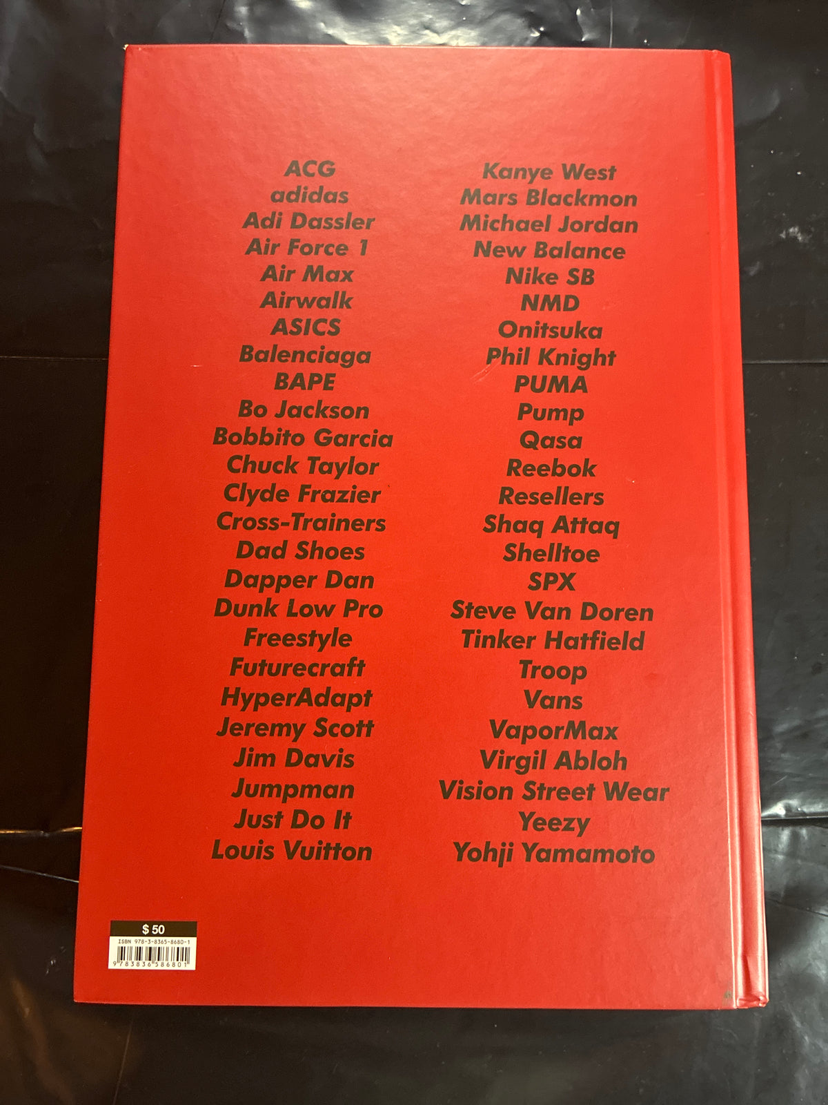 The Ultimate Sneaker Book by Sneaker Freaker (Taschen)