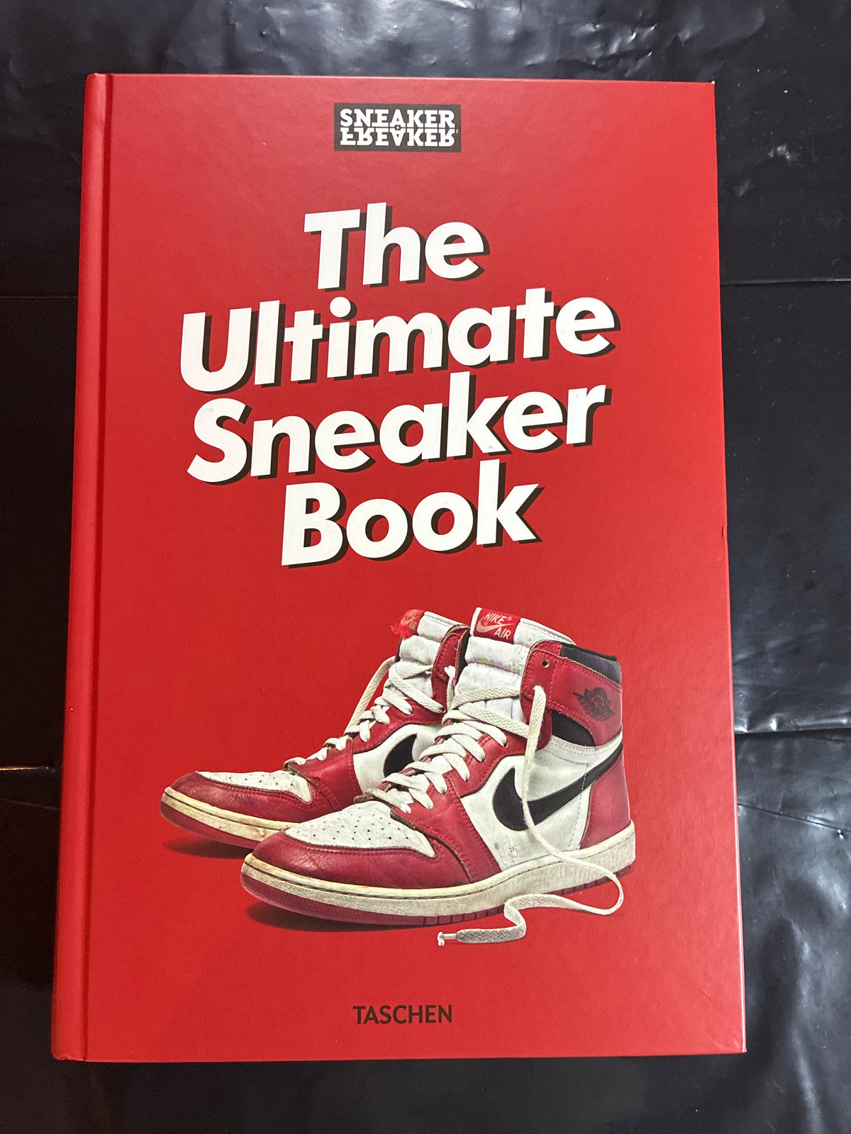 The Ultimate Sneaker Book by Sneaker Freaker (Taschen)